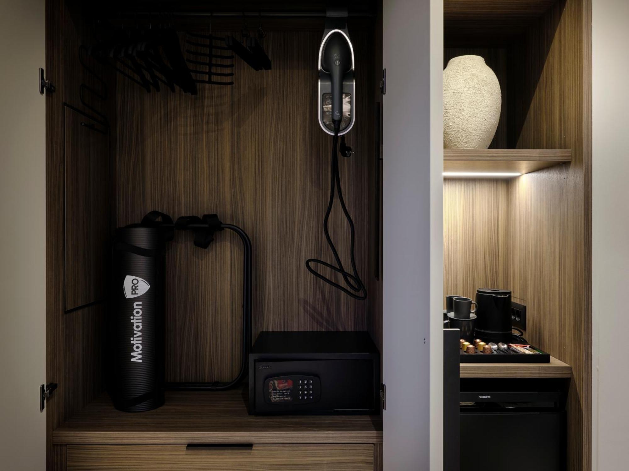 Bond Smart Living Suites Aten Exteriör bild