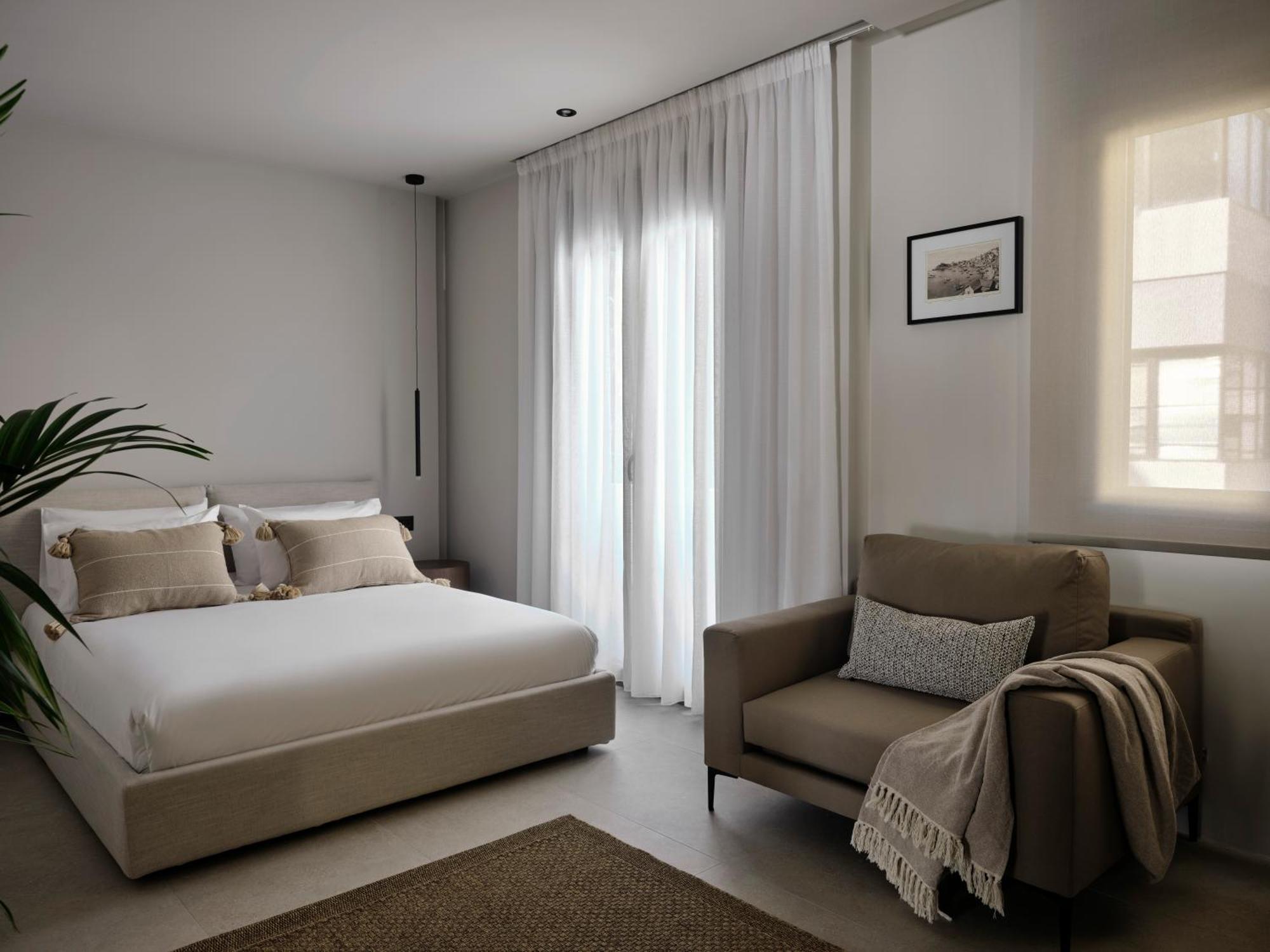 Bond Smart Living Suites Aten Exteriör bild